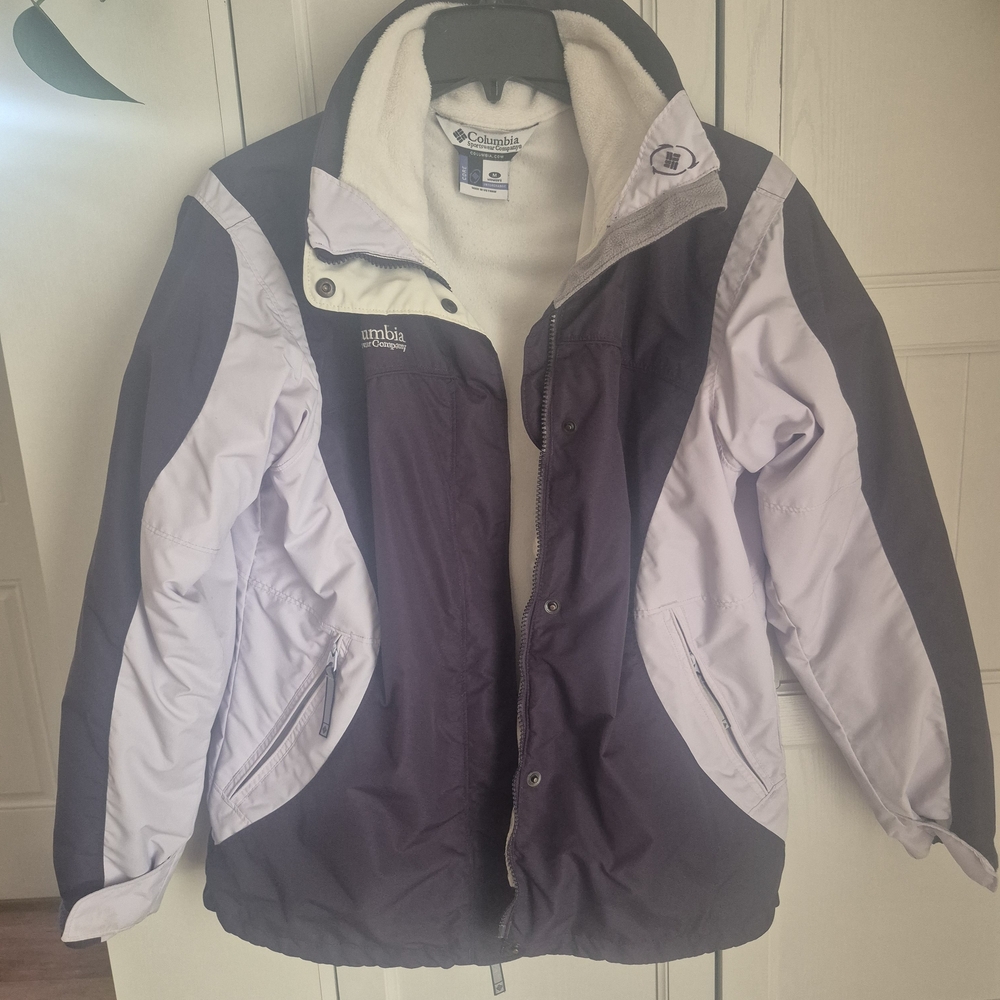 Columbia White & Light Purple Women's Jacket Label Detail